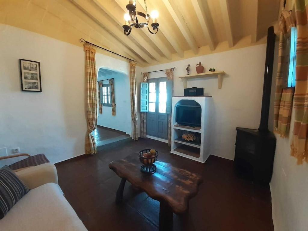 Cortijo Tipico Andaluz En La Sierra Cerca De Frigiliana De Nerja Y De Las Playas Exterior foto