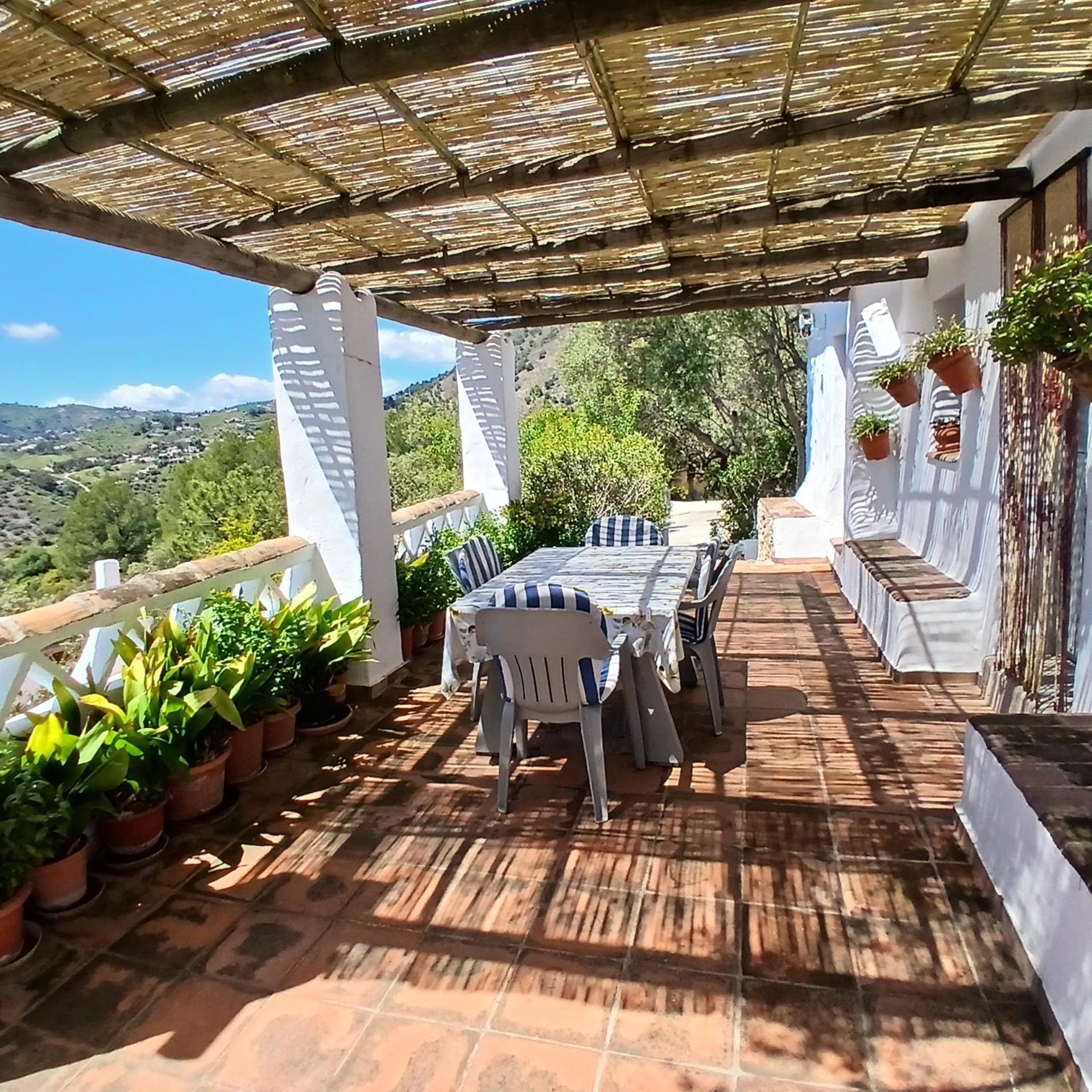 Cortijo Tipico Andaluz En La Sierra Cerca De Frigiliana De Nerja Y De Las Playas Exterior foto
